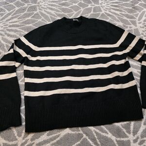 Black and Cream Striped Women's Sz L Sweater